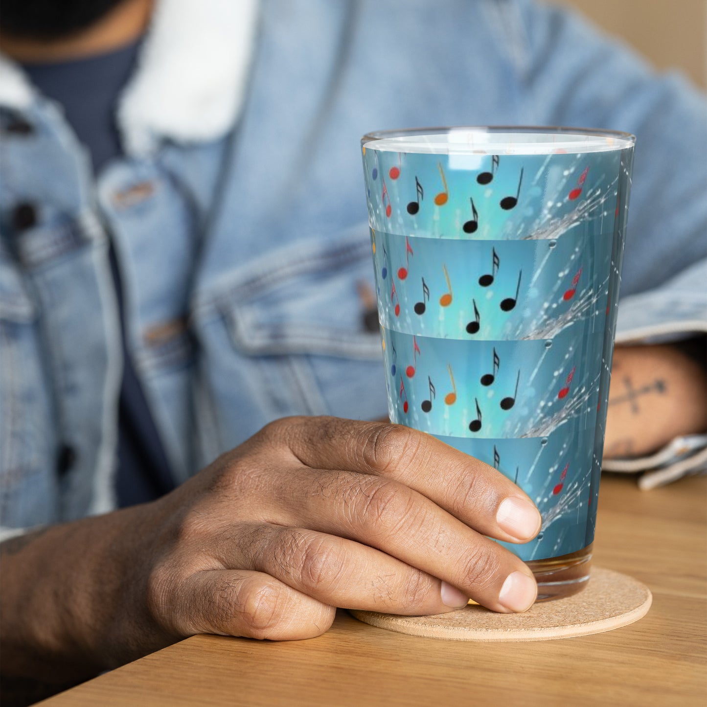 Shaker pint glass